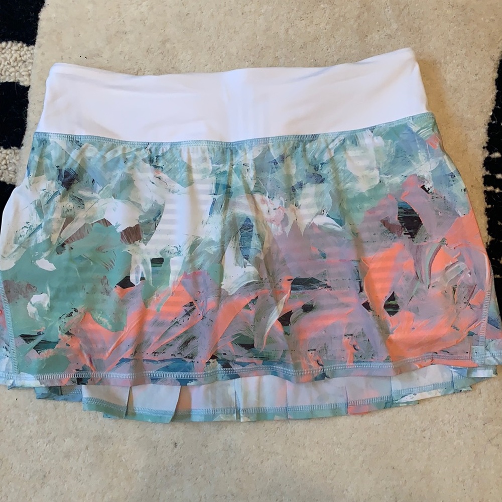 Size 6 lululemon pacesetter